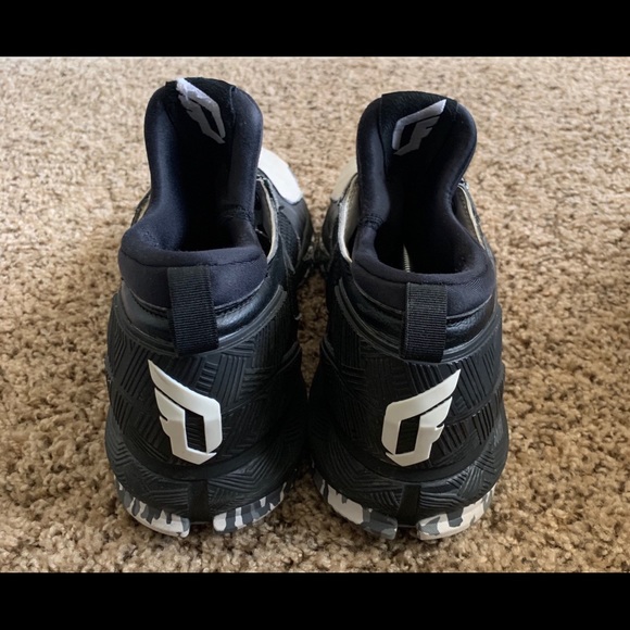 Damian Lillard 2s - Picture 6 of 7